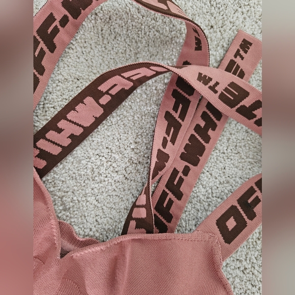 Off-White Top. - Picture 9 of 9